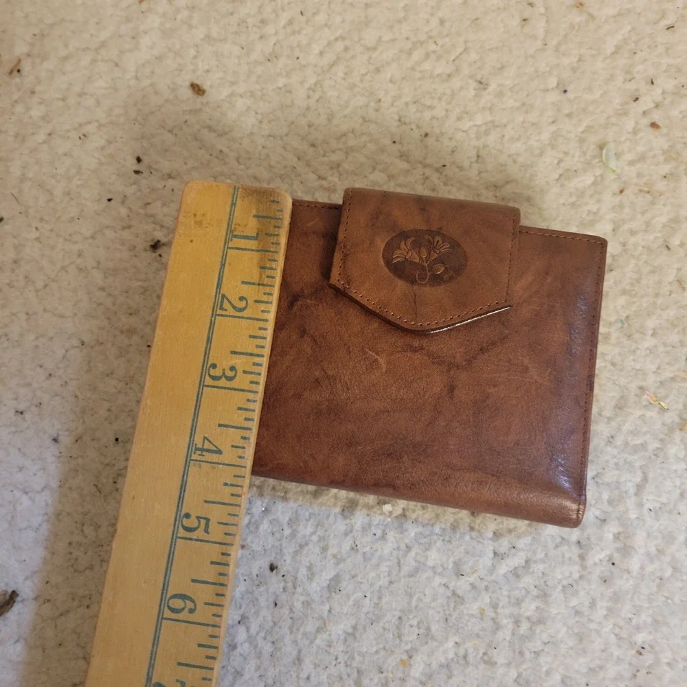 Buxton Leather Trifold Wallet Womens Brown Excellent Floral Kisslock Vintage